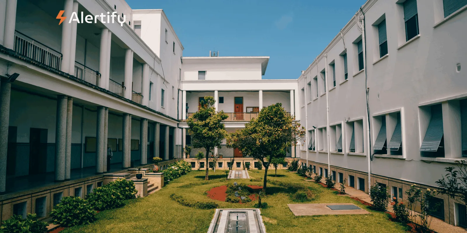 Por Que a Deteção de Fumo Inteligente Deve Existir em Todos os Edifícios Escolares